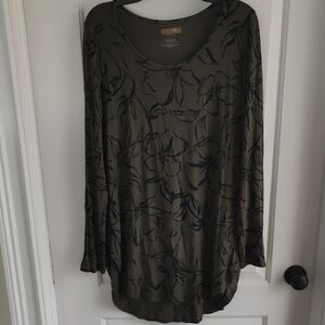 Essentials Floral Long Sleeve Tunic Top